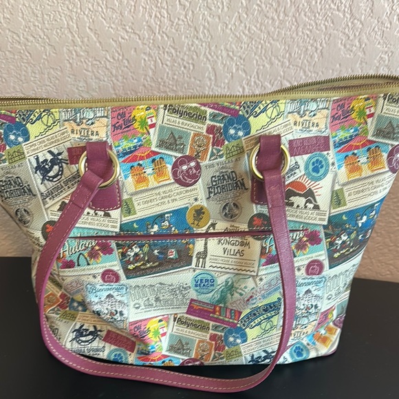 Dooney & Burke Disney Vacation Club Purse - Picture 7 of 7
